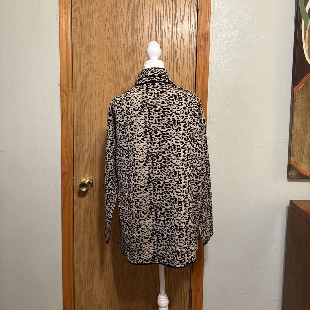 Calvin Klein Large Multi-Color w/Animal Print Long Sleeve Turtleneck Sweater - Picture 3 of 4